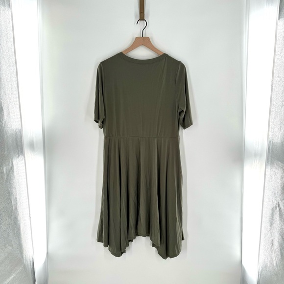 New! Torrid Mini Studio Cupro Skater Dress Size 2X - Picture 3 of 8